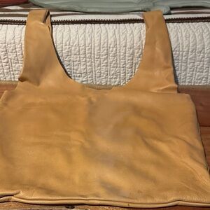BAGGU Tan Leather Shoulder Bag
